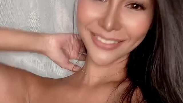 21 yourasianwetpussy onlyfans leaked