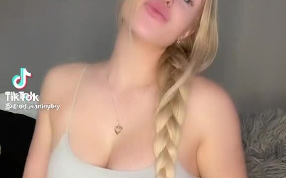 50 Tiauna Riley onlyfans leaked