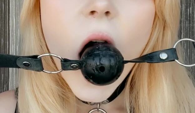 sweetie fox bondage