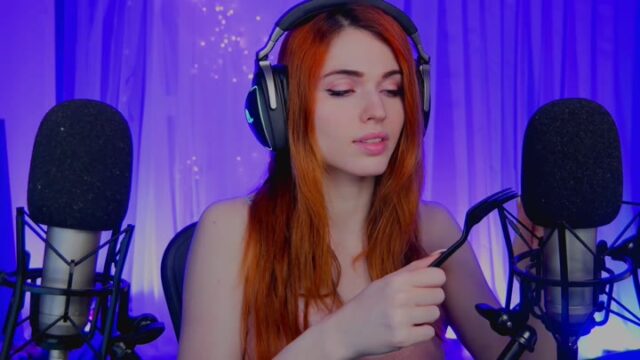 amouranth fart