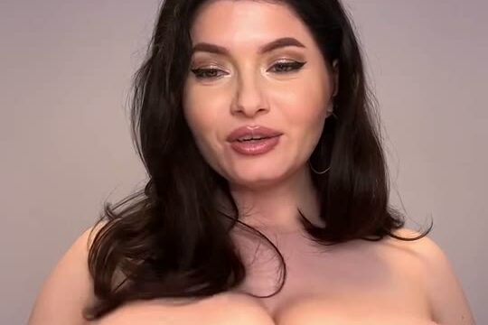 huge boobs Busty Ema leaked tits pic FullVID